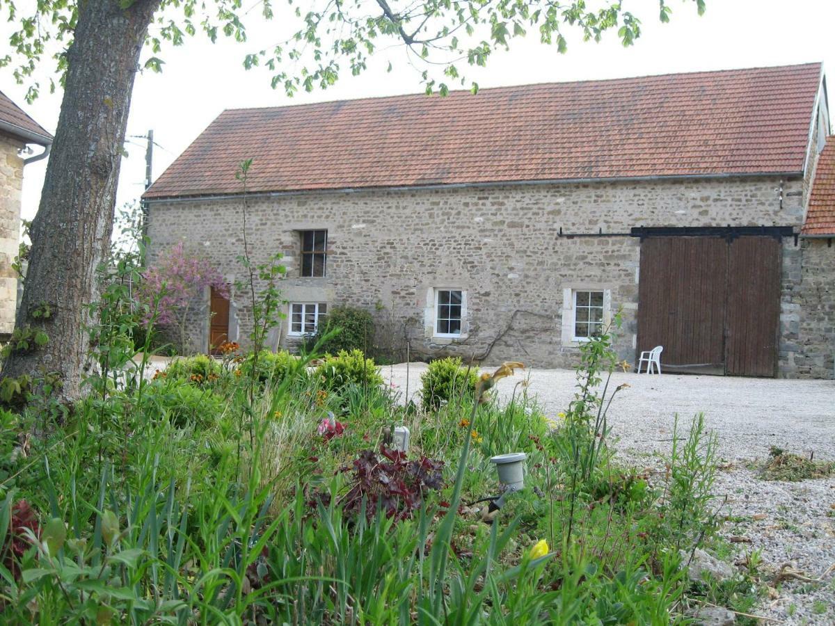 Gite Le Village Normier Экстерьер фото